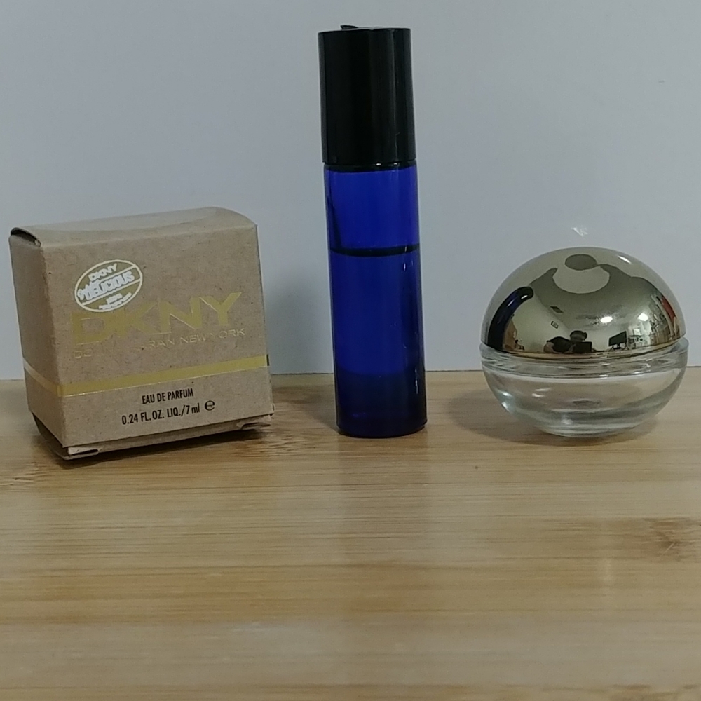 DKNY Golden Delicious - Golden Apple